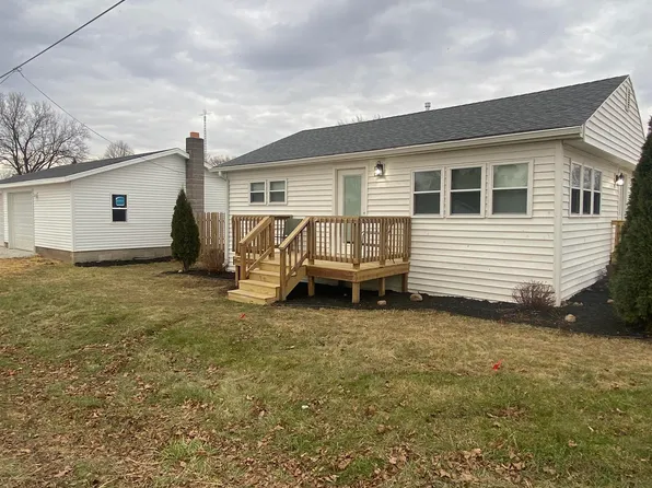 113 Pearl St, Royal Center, IN 46978