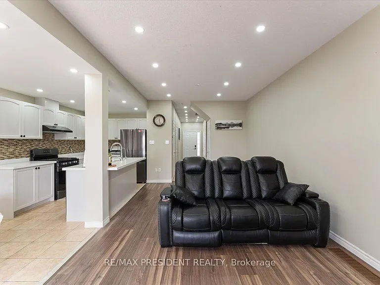 285 Southbrook Dr — Photo 18
