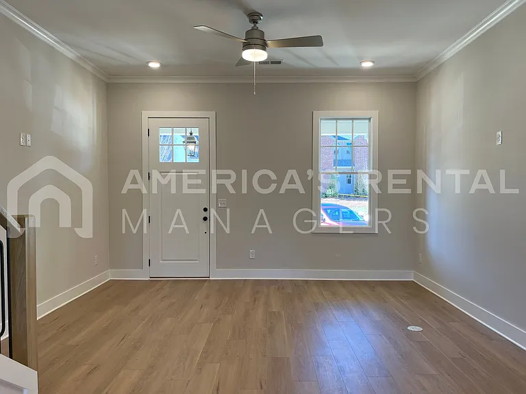 4826 Silas Ave — Photo 5