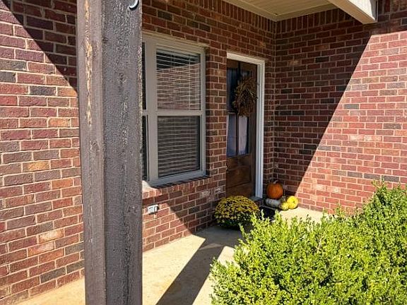 2nd image of 2673 Prairie View Cir