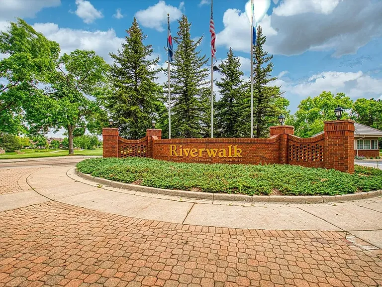 2951 W Riverwalk Cir #M — Photo 24