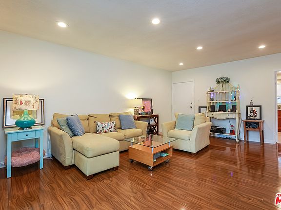 3rd image of 530 Evergreen St APT 10