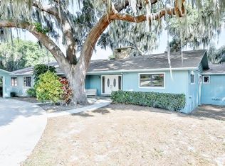 37118 County Road 452, Grand Island, FL 32735