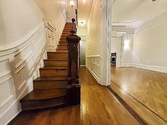 2nd image of 606 Mac Donough St