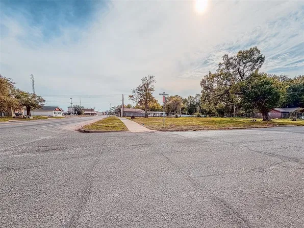 320 N 1st St Lot 1, Anadarko, OK 73005