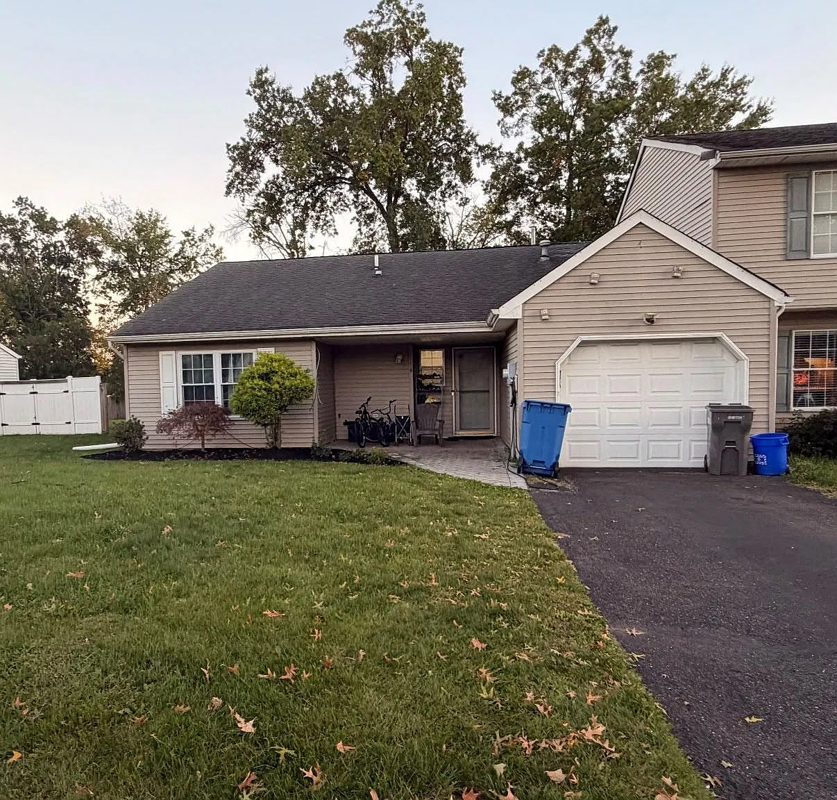 3 bed, 2.0 bath, 1318 sqft, $3,500 — Photo 1