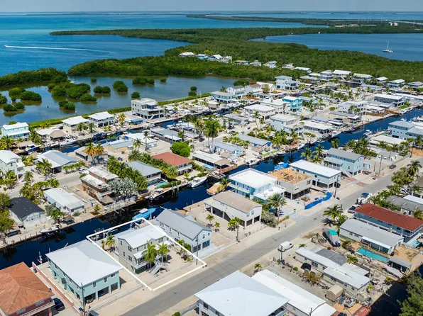214 Lower Matecumbe Rd, Key Largo, FL 33037