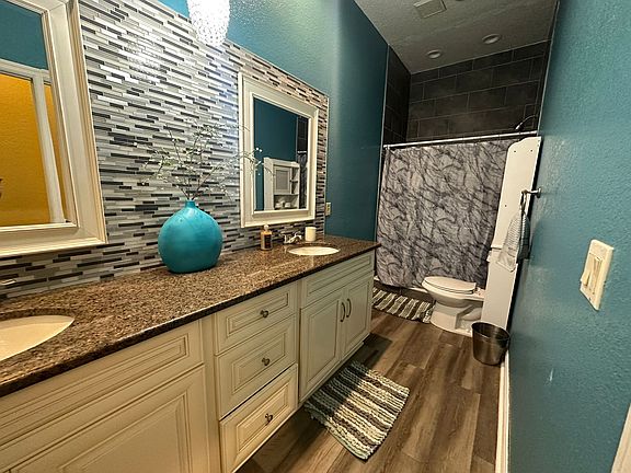 4th image of 2832 Longleaf Ct #1