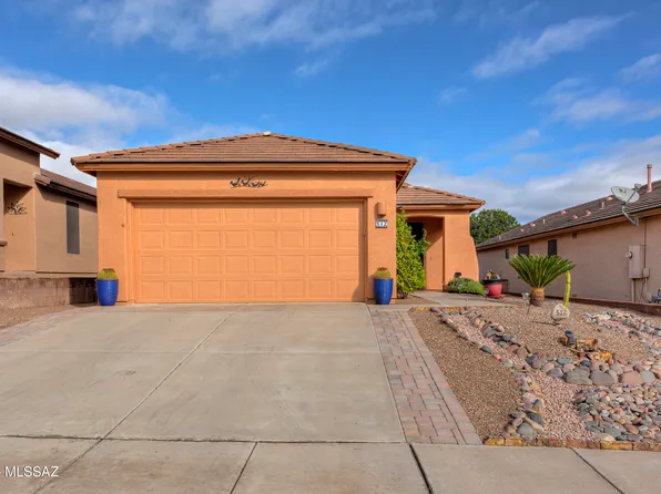 512 W Bazille Way, Green Valley, AZ 85614