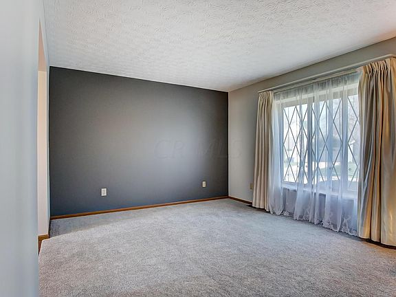 3rd image of 4865 Whisper Cove Ct
