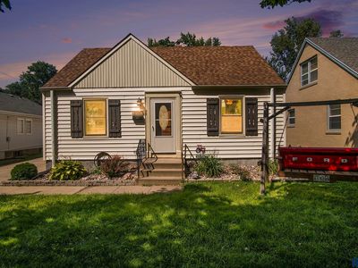 1016 W 7th St, Sioux Falls, SD, 57104