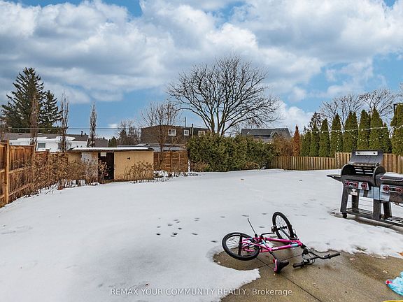 2nd image of 2202 Bridge Rd