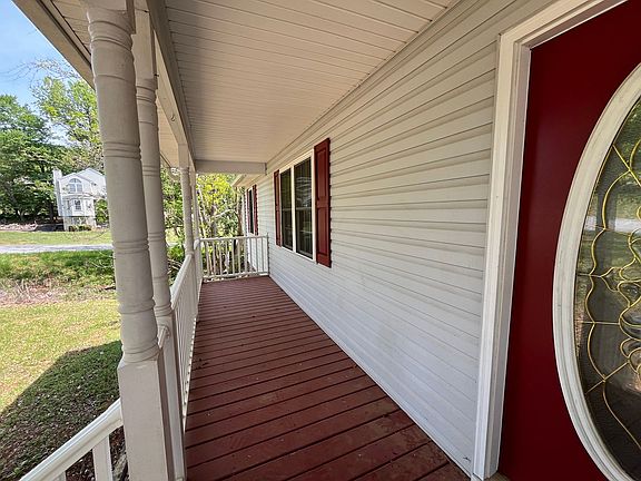 2nd image of 1012 S York Ln