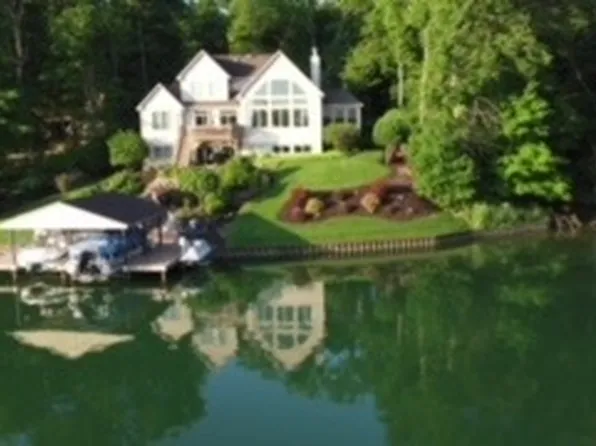 494 Fair Haven Dr, Varna, IL 61375