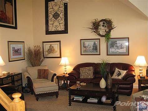 Great Room with Vaulted ceilings