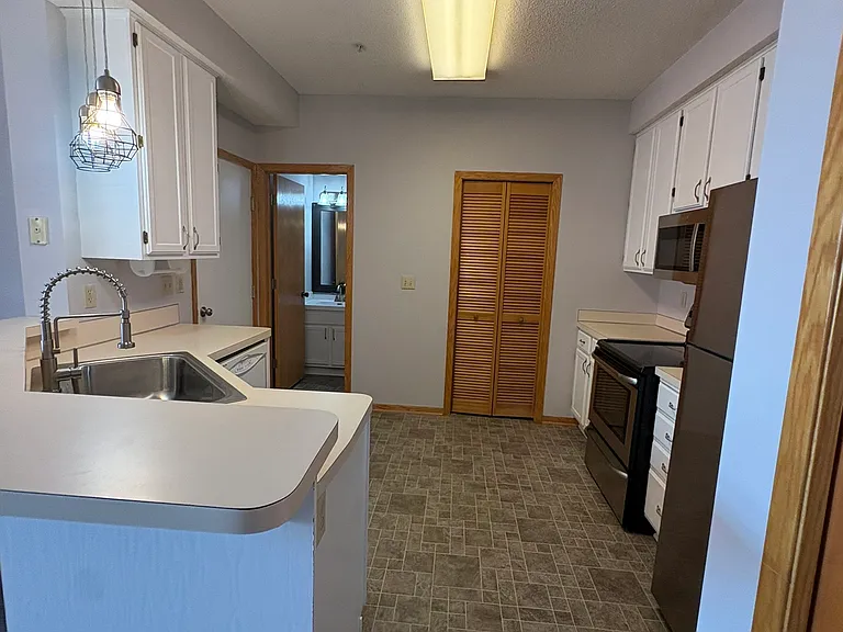 2200 Ranchview Ln N #140 — Photo 7