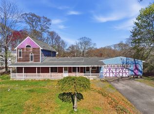 221 Curran Rd, Cumberland, RI 02864