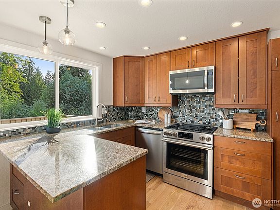 4th image of 16910 22nd Avenue SE