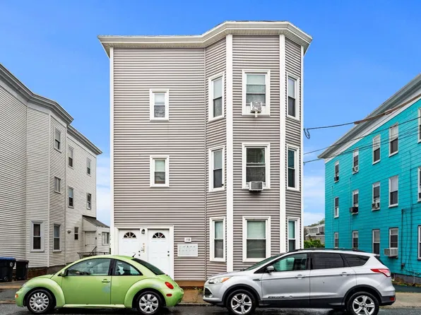 158 Park St APT 3, Beverly, MA 01915