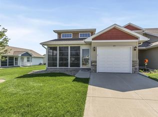 1115 Honey Creek Way, Cedar Rapids, IA 52402