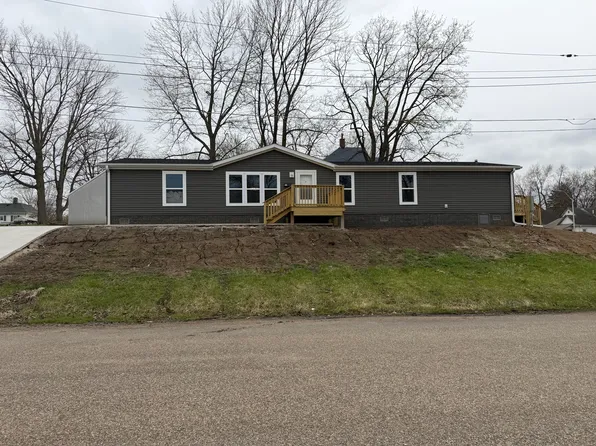 102 H Ave E, Oskaloosa, IA 52577