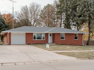 353 Northern Heights Dr, Seward, NE 68434