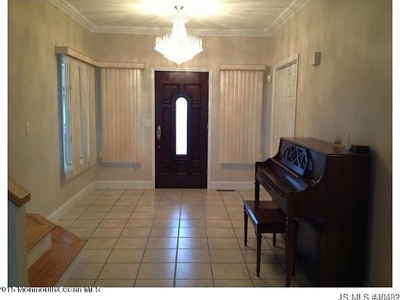 2nd image of 810 Ensign Dr
