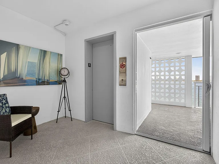 100 Shore Ct #307 — Photo 42