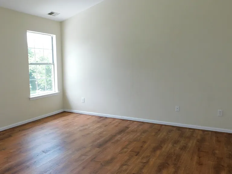 7559 Hughart St — Photo 39