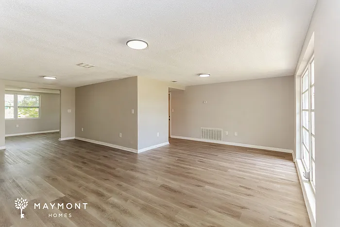 2 bed, 2.0 bath, 1270 sqft, $1,570 — Photo 4