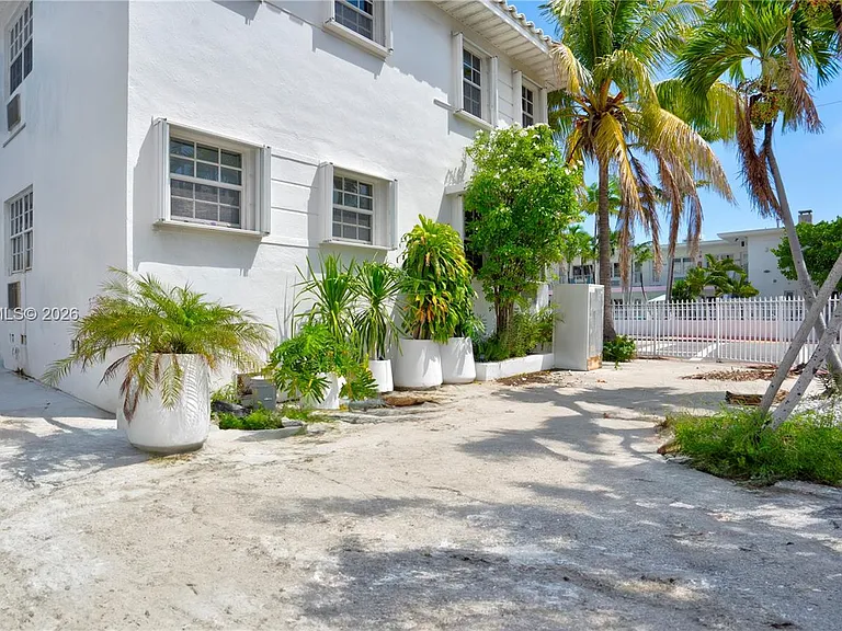 7611 Harding Ave #7 — Photo 10