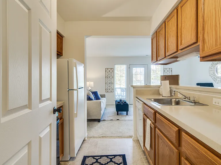 Northport Apartments — Photo 9