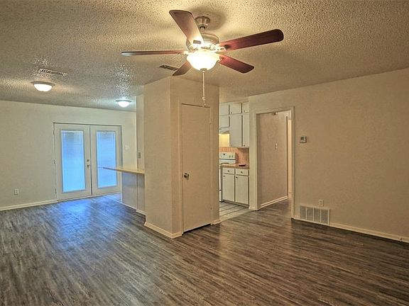 3rd image of 510 Linda Dr