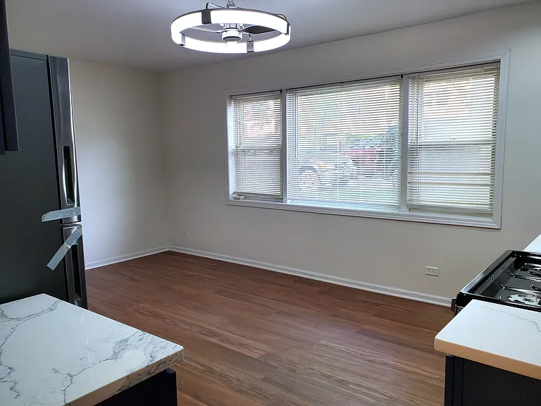 2900 W Foster Ave #GS — Photo 6