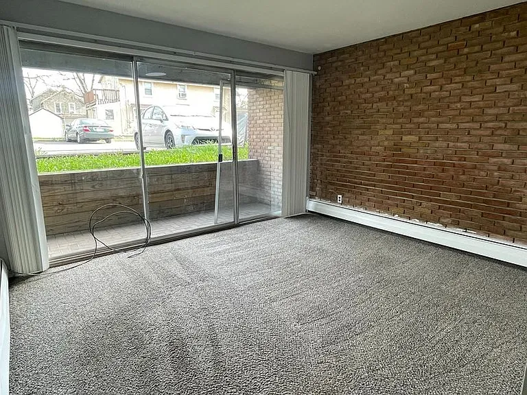 207 Ballard St #104 — Photo 8