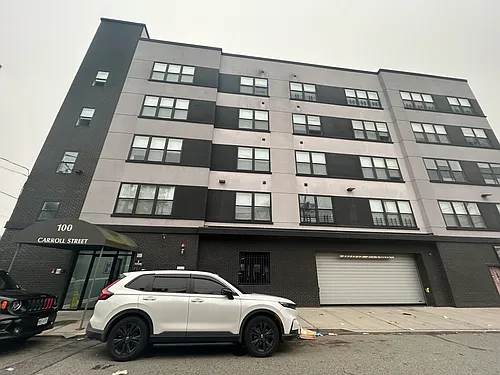 100 Carroll St Photo 1