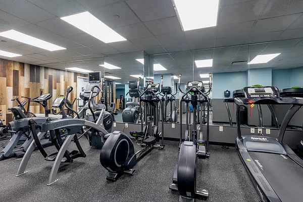 Rented by UES Management | media 35