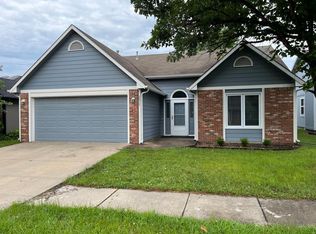2817 Meadow Dr, Lawrence, KS 66047