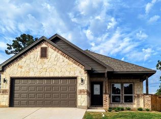 305 Titus Dr, Springtown, TX 76082