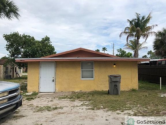 3rd image of 2771 45th St