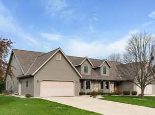 W198N11263 Golden Ct, Germantown, WI 53022