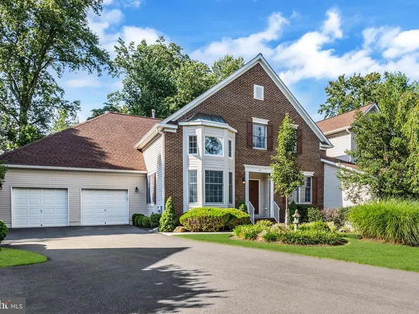 17 Stonewall Cir, Princeton, NJ 08540
