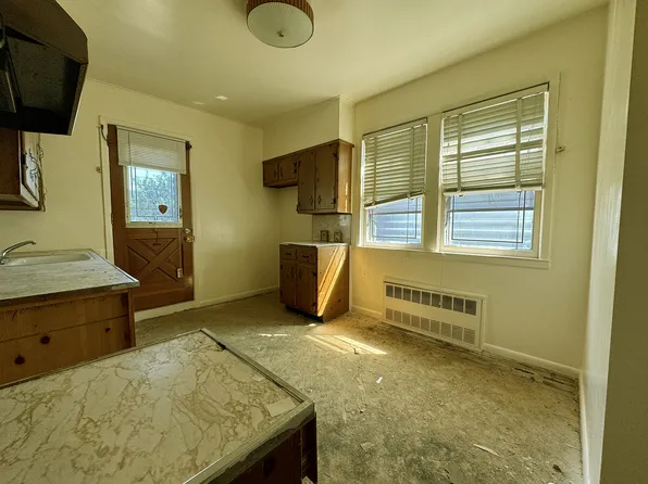 251 Amherst Street image 11 of 22