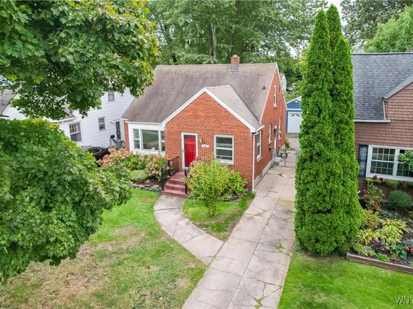 111 Lamont Dr, Amherst, NY 14226