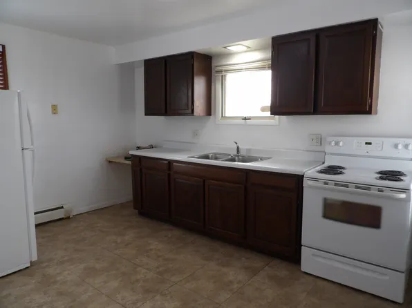 142 East St APT C, Potosi, WI 53820