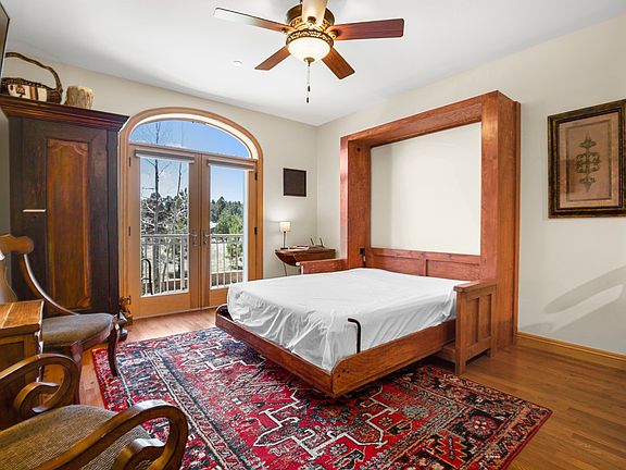 4th image of 44 Sage Ln #212