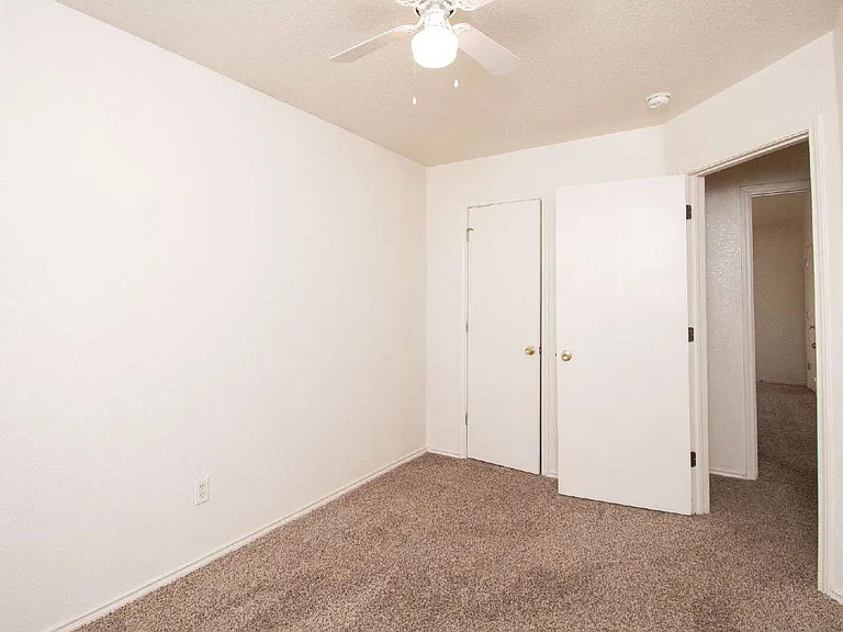 4003 Pilgram Dr #D — Photo 8