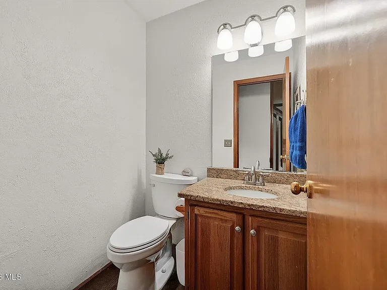 1212 Valley Bluff Rd — Photo 13