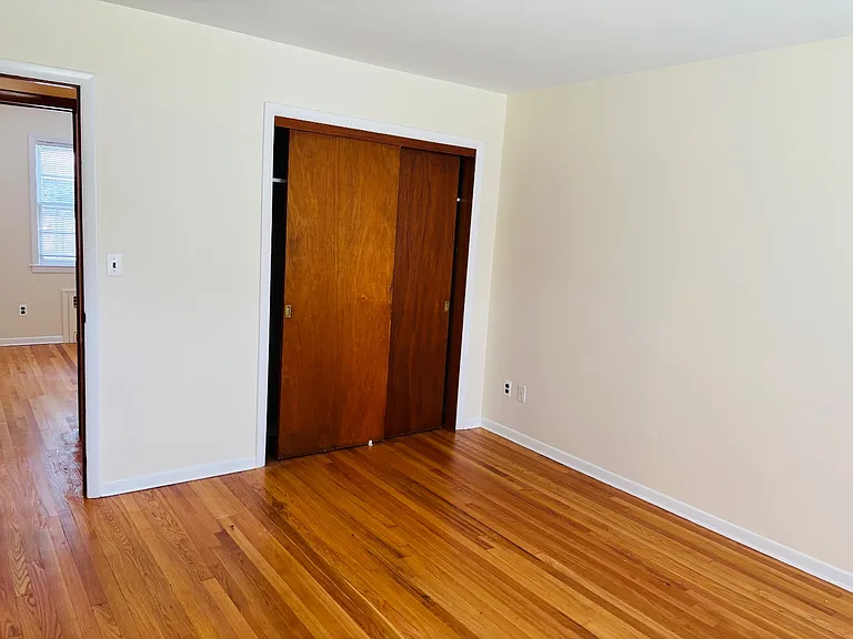 20 Union Ave — Photo 9