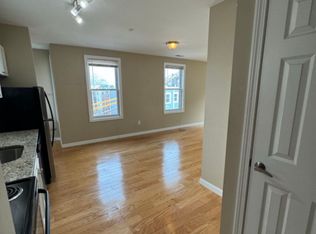 53 Chelsea St APT 3R, Boston, MA 02128